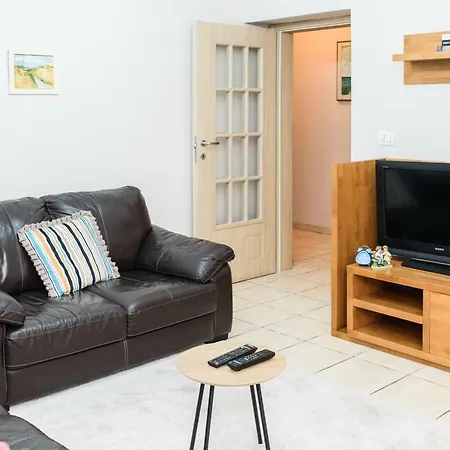Belle Apartment *